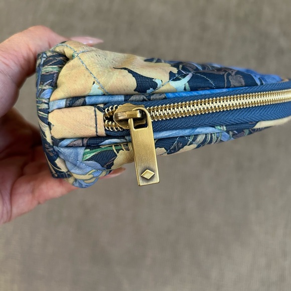 NWOT Oilily Cosmetic Bag Floral Nylon Zipper Makeup Travel Pouch - Picture 5 of 7